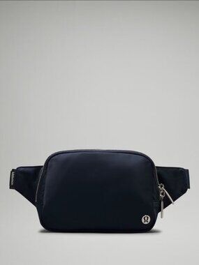 NWT Lululemon Everywhere Belt Bag Navy Blue with silver Hardware